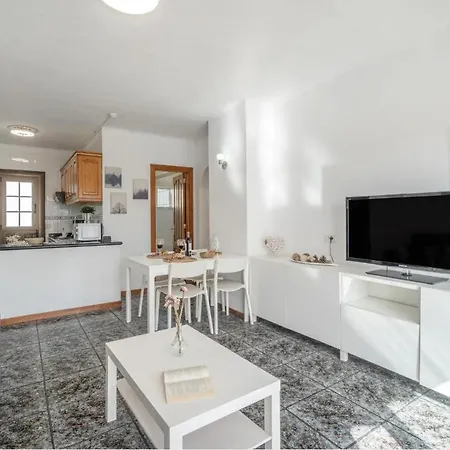 Golden Sun Penthouse Floritas *