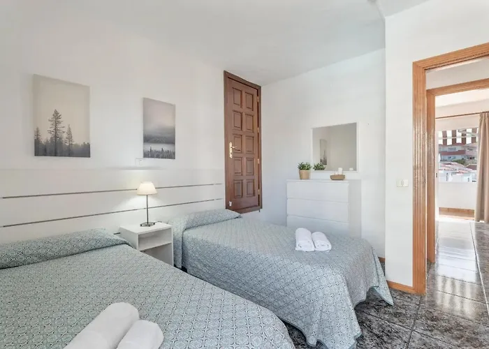 Golden Sun Penthouse Floritas Apartment *